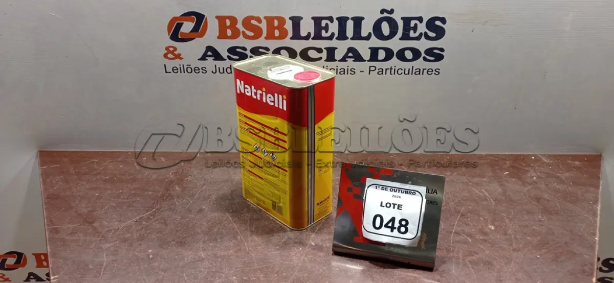 LOTE 048 - 01 LATA DE SOLVENTE NATRI-RAZ PREMIUM DE 5L MARCA NATRIELLI. (NO ESTADO) ATENÇÃO! FAZER A VISITAÇÃO ANTES DE ARREMATAR, NÃO SABEMOS SE FUNCIONA, LEILÃO NÃO TEM GARANTIA E NEM DEVOLUÇÃO, SUJEITO A POSSÍVEIS AVARIAS VISÍVEIS/OCULTAS E/OU AUSÊNCIA DE COMPONENTES.