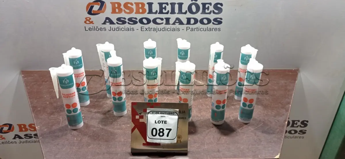 LOTE 087 - 12 SILICONES ACÉTICO INCOLOR DE 240G CADA MARCA MONUMENTAL. (NO ESTADO) ATENÇÃO! FAZER A VISITAÇÃO ANTES DE ARREMATAR, NÃO SABEMOS SE FUNCIONA, LEILÃO NÃO TEM GARANTIA E NEM DEVOLUÇÃO, SUJEITO A POSSÍVEIS AVARIAS VISÍVEIS/OCULTAS E/OU AUSÊNCIA DE COMPONENTES.