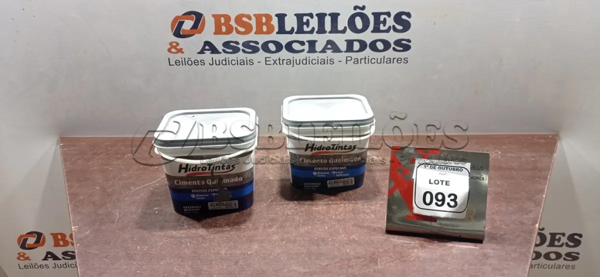 LOTE 093 - 02 BALDES DE CIMENTO QUEIMADO DE 4KG CADA COR AZUL MAGICAL MARCA HIDRO TINTAS. (NO ESTADO) ATENÇÃO! FAZER A VISITAÇÃO ANTES DE ARREMATAR, NÃO SABEMOS SE FUNCIONA, LEILÃO NÃO TEM GARANTIA E NEM DEVOLUÇÃO, SUJEITO A POSSÍVEIS AVARIAS VISÍVEIS/OCULTAS E/OU AUSÊNCIA DE COMPONENTES.