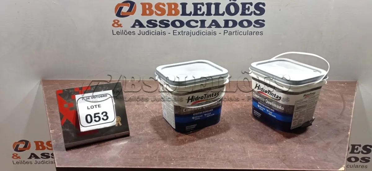 LOTE 053 - 02 BALDES DE CIMENTO QUEIMADO DE 4KG CADA COR AZUL MAGICAL MARCA HIDRO TINTAS. (NO ESTADO) ATENÇÃO! FAZER A VISITAÇÃO ANTES DE ARREMATAR, NÃO SABEMOS SE FUNCIONA, LEILÃO NÃO TEM GARANTIA E NEM DEVOLUÇÃO, SUJEITO A POSSÍVEIS AVARIAS VISÍVEIS/OCULTAS E/OU AUSÊNCIA DE COMPONENTES.