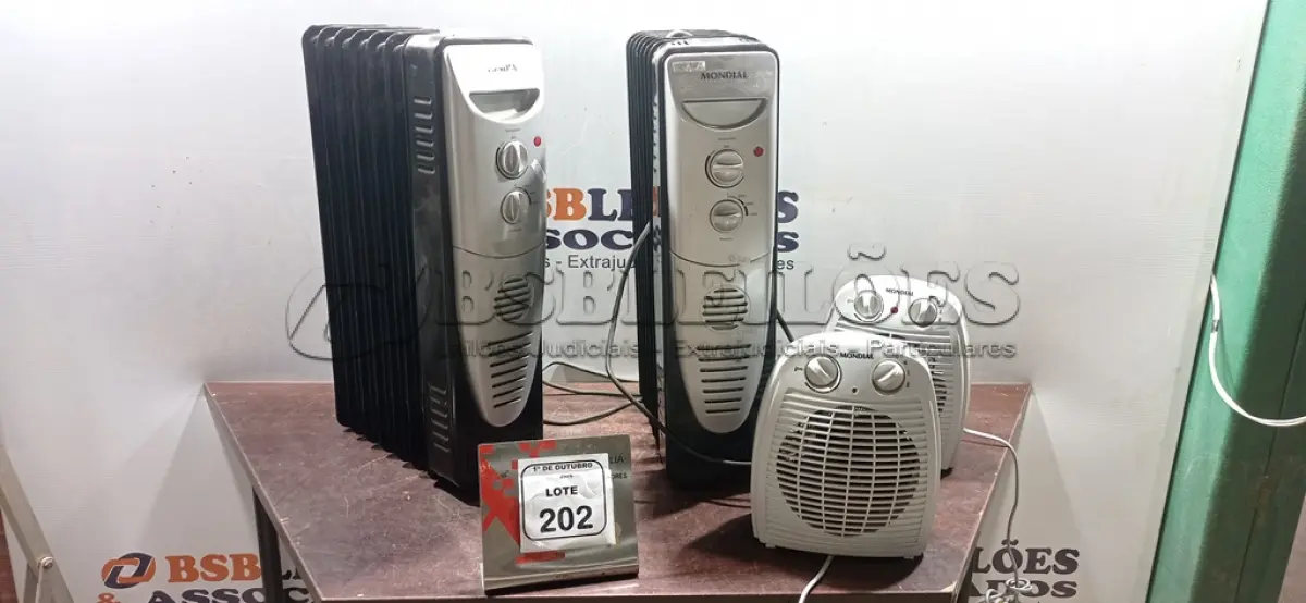 LOTE 202 - 04 AQUECEDORES DE MODELOS DIVERSOS MARCA MONDIAL. (NO ESTADO) ATENÇÃO! FAZER A VISITAÇÃO ANTES DE ARREMATAR, NÃO SABEMOS SE FUNCIONA, LEILÃO NÃO TEM GARANTIA E NEM DEVOLUÇÃO, SUJEITO A POSSÍVEIS AVARIAS VISÍVEIS/OCULTAS E/OU AUSÊNCIA DE COMPONENTES.