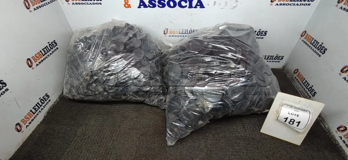 LOTE 181 - 01 LOTE COM GRANDE QUANTIDADE DE PONTEIRAS DE PLÁSTICO. (NO ESTADO) ATENÇÃO! FAZER A VISITAÇÃO ANTES DE ARREMATAR, NÃO SABEMOS SE FUNCIONA, LEILÃO NÃO TEM GARANTIA E NEM DEVOLUÇÃO, SUJEITO A POSSÍVEIS AVARIAS VISÍVEIS/OCULTAS E/OU AUSÊNCIA DE COMPONENTES.