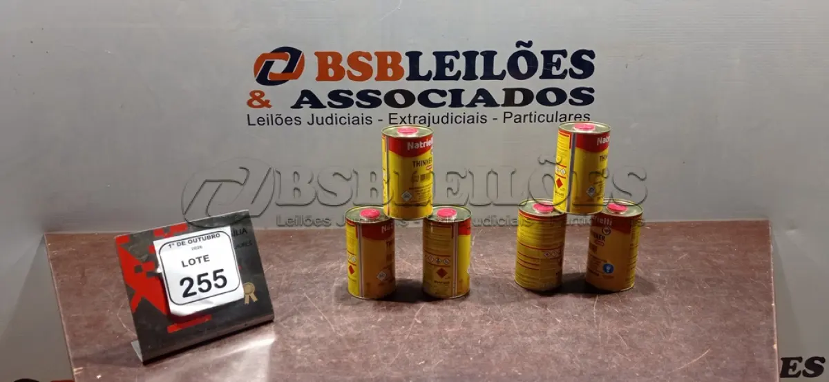 LOTE 255 - 06 LATAS DE THINNER PREMIUM DE 450ML CADA MARCA NATRIELLI. (NO ESTADO) ATENÇÃO! FAZER A VISITAÇÃO ANTES DE ARREMATAR, NÃO SABEMOS SE FUNCIONA, LEILÃO NÃO TEM GARANTIA E NEM DEVOLUÇÃO, SUJEITO A POSSÍVEIS AVARIAS VISÍVEIS/OCULTAS E/OU AUSÊNCIA DE COMPONENTES.