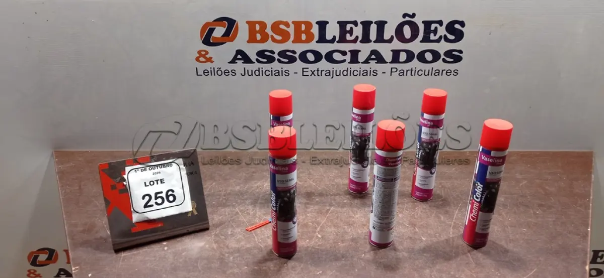 LOTE 256 - 06 UNIDADES DE VASELINA SPRAY USO GERAL DE 200ML CADA MARCA CHEMI COLOR. (NO ESTADO) ATENÇÃO! FAZER A VISITAÇÃO ANTES DE ARREMATAR, NÃO SABEMOS SE FUNCIONA, LEILÃO NÃO TEM GARANTIA E NEM DEVOLUÇÃO, SUJEITO A POSSÍVEIS AVARIAS VISÍVEIS/OCULTAS E/OU AUSÊNCIA DE COMPONENTES.
