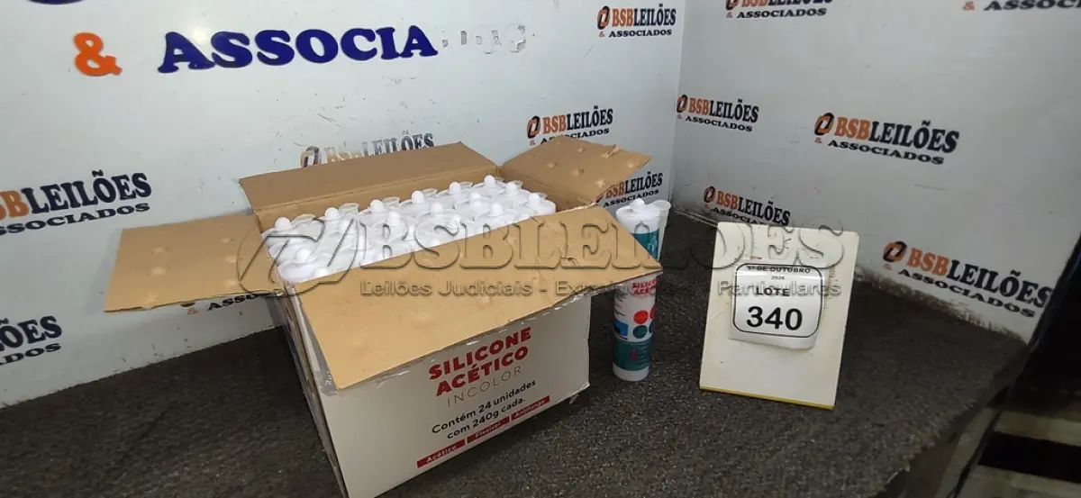 LOTE 340 - 24 SILICONES ACÉTICO INCOLOR DE 240G CADA MARCA MONUMENTAL. (NO ESTADO) ATENÇÃO! FAZER A VISITAÇÃO ANTES DE ARREMATAR, NÃO SABEMOS SE FUNCIONA, LEILÃO NÃO TEM GARANTIA E NEM DEVOLUÇÃO, SUJEITO A POSSÍVEIS AVARIAS VISÍVEIS/OCULTAS E/OU AUSÊNCIA DE COMPONENTES.