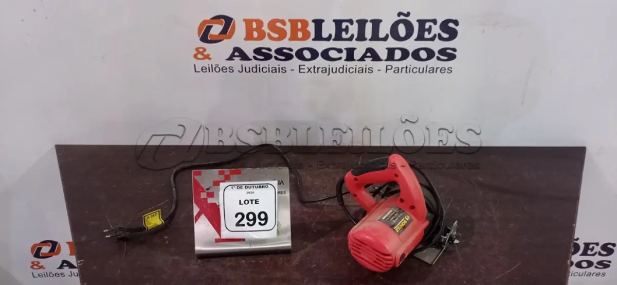 LOTE 299 - 01 SERRA MÁRMORE 220V MARCA SCHULZ. (NO ESTADO) ATENÇÃO! FAZER A VISITAÇÃO ANTES DE ARREMATAR, NÃO SABEMOS SE FUNCIONA, LEILÃO NÃO TEM GARANTIA E NEM DEVOLUÇÃO, SUJEITO A POSSÍVEIS AVARIAS VISÍVEIS/OCULTAS E/OU AUSÊNCIA DE COMPONENTES.
