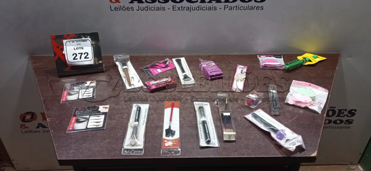 LOTE 272 - 01 LOTE COM UTENSÍLIOS DE HIGIENE E CUIDADOS PESSOAIS DIVERSOS. (NO ESTADO) ATENÇÃO! FAZER A VISITAÇÃO ANTES DE ARREMATAR, NÃO SABEMOS SE FUNCIONA, LEILÃO NÃO TEM GARANTIA E NEM DEVOLUÇÃO, SUJEITO A POSSÍVEIS AVARIAS VISÍVEIS/OCULTAS E/OU AUSÊNCIA DE COMPONENTES.