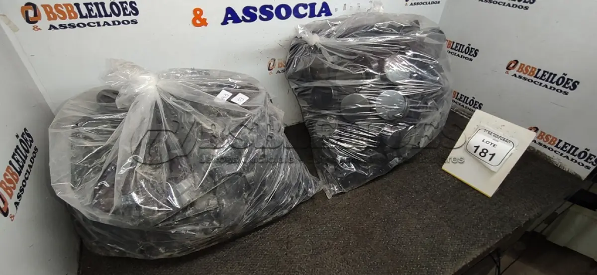 LOTE 181 - 01 LOTE COM GRANDE QUANTIDADE DE PONTEIRAS DE PLÁSTICO. (NO ESTADO) ATENÇÃO! FAZER A VISITAÇÃO ANTES DE ARREMATAR, NÃO SABEMOS SE FUNCIONA, LEILÃO NÃO TEM GARANTIA E NEM DEVOLUÇÃO, SUJEITO A POSSÍVEIS AVARIAS VISÍVEIS/OCULTAS E/OU AUSÊNCIA DE COMPONENTES.