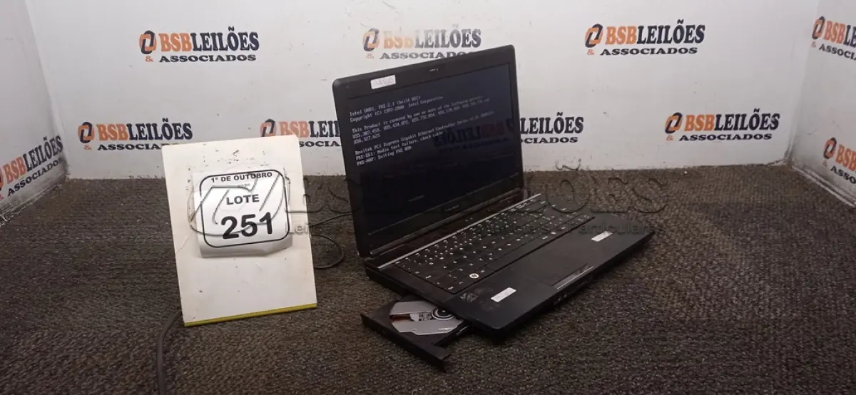 LOTE 251 - 01 NOTEBOOK MARCA POSITIVO SEM FONTE. (NO ESTADO) ATENÇÃO! FAZER A VISITAÇÃO ANTES DE ARREMATAR, NÃO SABEMOS SE FUNCIONA, LEILÃO NÃO TEM GARANTIA E NEM DEVOLUÇÃO, SUJEITO A POSSÍVEIS AVARIAS VISÍVEIS/OCULTAS E/OU AUSÊNCIA DE COMPONENTES.