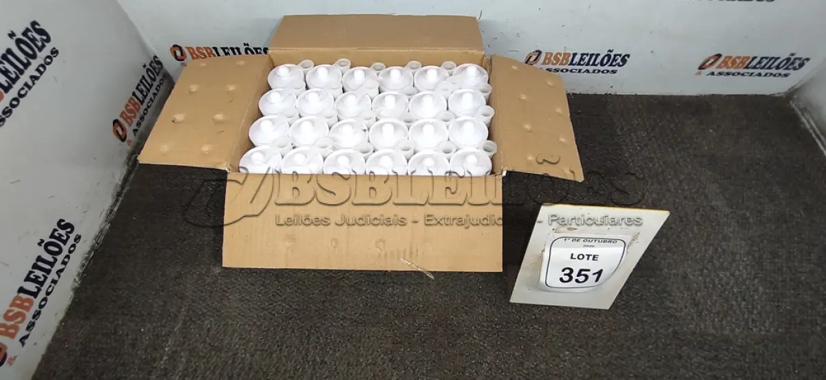 LOTE 351 - 12 UNIDADES DE SILICONE ACÉTICO INCOLOR DE 240G CADA MARCA MONUMENTAL. (NO ESTADO) ATENÇÃO! FAZER A VISITAÇÃO ANTES DE ARREMATAR, NÃO SABEMOS SE FUNCIONA, LEILÃO NÃO TEM GARANTIA E NEM DEVOLUÇÃO, SUJEITO A POSSÍVEIS AVARIAS VISÍVEIS/OCULTAS E/OU AUSÊNCIA DE COMPONENTES.
