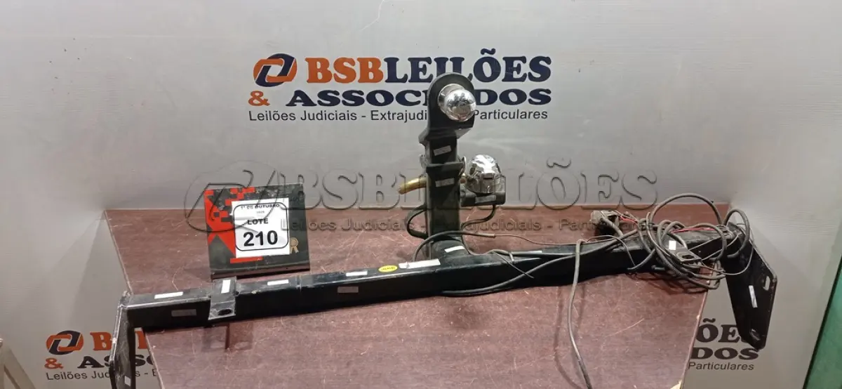 LOTE 210 - 01 REBOQUE DO CARRO CRETA. (NO ESTADO) ATENÇÃO! FAZER A VISITAÇÃO ANTES DE ARREMATAR, NÃO SABEMOS SE FUNCIONA, LEILÃO NÃO TEM GARANTIA E NEM DEVOLUÇÃO, SUJEITO A POSSÍVEIS AVARIAS VISÍVEIS/OCULTAS E/OU AUSÊNCIA DE COMPONENTES.