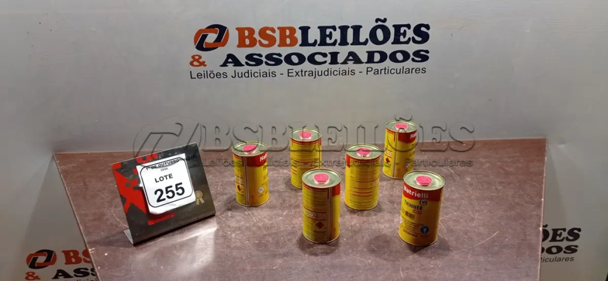 LOTE 255 - 06 LATAS DE THINNER PREMIUM DE 450ML CADA MARCA NATRIELLI. (NO ESTADO) ATENÇÃO! FAZER A VISITAÇÃO ANTES DE ARREMATAR, NÃO SABEMOS SE FUNCIONA, LEILÃO NÃO TEM GARANTIA E NEM DEVOLUÇÃO, SUJEITO A POSSÍVEIS AVARIAS VISÍVEIS/OCULTAS E/OU AUSÊNCIA DE COMPONENTES.