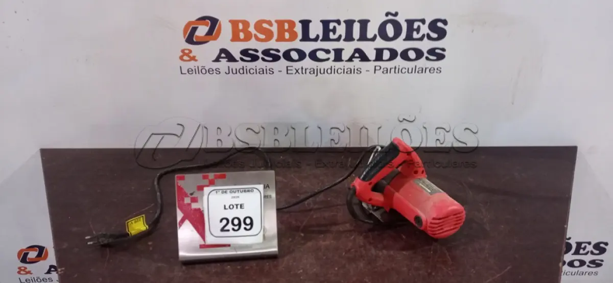 LOTE 299 - 01 SERRA MÁRMORE 220V MARCA SCHULZ. (NO ESTADO) ATENÇÃO! FAZER A VISITAÇÃO ANTES DE ARREMATAR, NÃO SABEMOS SE FUNCIONA, LEILÃO NÃO TEM GARANTIA E NEM DEVOLUÇÃO, SUJEITO A POSSÍVEIS AVARIAS VISÍVEIS/OCULTAS E/OU AUSÊNCIA DE COMPONENTES.
