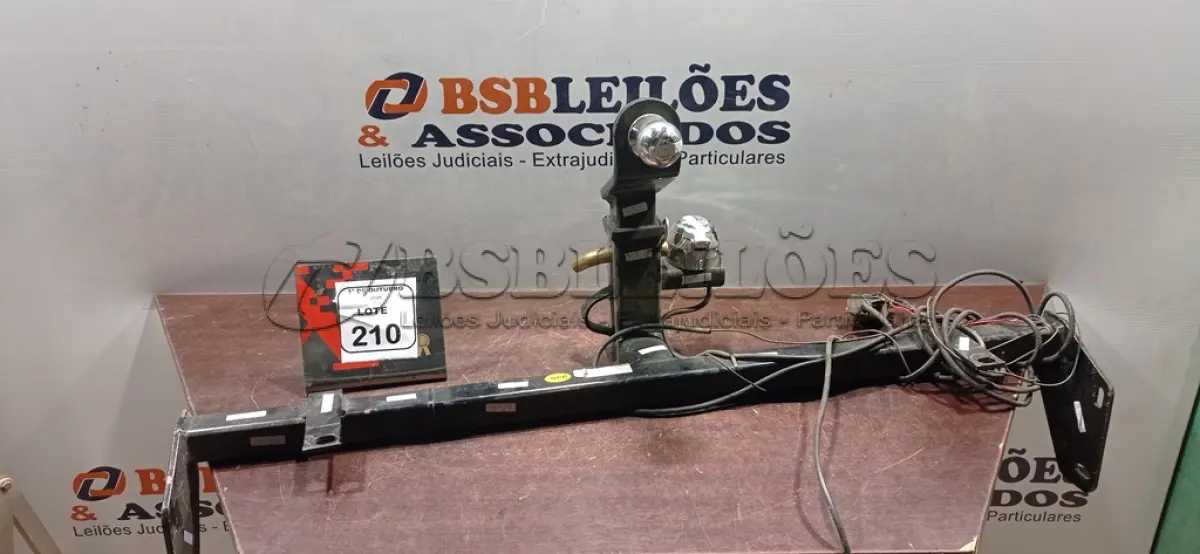 LOTE 210 - 01 REBOQUE DO CARRO CRETA. (NO ESTADO) ATENÇÃO! FAZER A VISITAÇÃO ANTES DE ARREMATAR, NÃO SABEMOS SE FUNCIONA, LEILÃO NÃO TEM GARANTIA E NEM DEVOLUÇÃO, SUJEITO A POSSÍVEIS AVARIAS VISÍVEIS/OCULTAS E/OU AUSÊNCIA DE COMPONENTES.