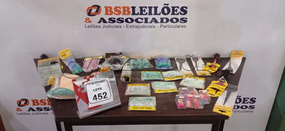 LOTE 452 - 01 LOTE COM UTENSÍLIOS DE HIGIENE E CUIDADOS PESSOAIS DIVERSOS. (NO ESTADO) ATENÇÃO! FAZER A VISITAÇÃO ANTES DE ARREMATAR, NÃO SABEMOS SE FUNCIONA, LEILÃO NÃO TEM GARANTIA E NEM DEVOLUÇÃO, SUJEITO A POSSÍVEIS AVARIAS VISÍVEIS/OCULTAS E/OU AUSÊNCIA DE COMPONENTES.