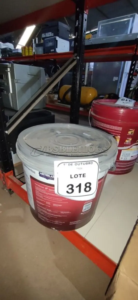 LOTE 318 - 01 BALDE DE TINTA PVA NA COR AREIA DE 16L MARCA MISTERLAR. (NO ESTADO) ATENÇÃO! FAZER A VISITAÇÃO ANTES DE ARREMATAR, NÃO SABEMOS SE FUNCIONA, LEILÃO NÃO TEM GARANTIA E NEM DEVOLUÇÃO, SUJEITO A POSSÍVEIS AVARIAS VISÍVEIS/OCULTAS E/OU AUSÊNCIA DE COMPONENTES.