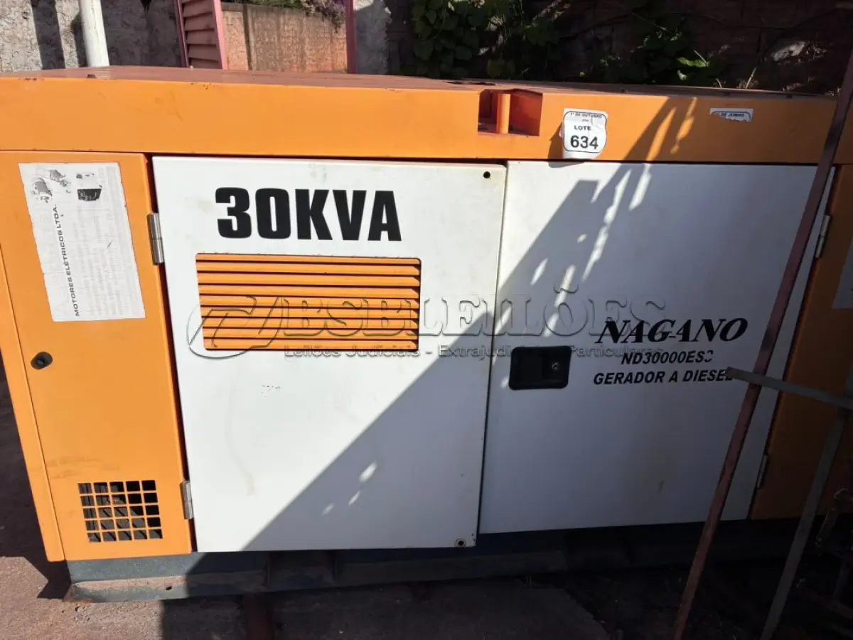 LOTE 634 - 01 GERADOR MODELO ND3000ES3 A DIESEL 30KVA MARCA NAGANO. (NO ESTADO) ATENÇÃO! FAZER A VISITAÇÃO ANTES DE ARREMATAR, NÃO SABEMOS SE FUNCIONA, LEILÃO NÃO TEM GARANTIA E NEM DEVOLUÇÃO, SUJEITO A POSSÍVEIS AVARIAS VISÍVEIS/OCULTAS E/OU AUSÊNCIA DE COMPONENTES.