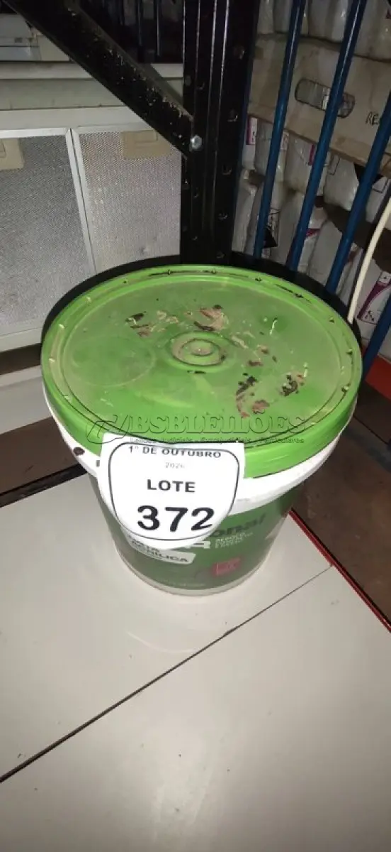 LOTE 372 - 01 BALDE DE TINTA ACRÍLICA NA COR PÊSSEGO FOSCO DE 18L MARCA PROFISSIONAL ACR. (NO ESTADO) ATENÇÃO! FAZER A VISITAÇÃO ANTES DE ARREMATAR, NÃO SABEMOS SE FUNCIONA, LEILÃO NÃO TEM GARANTIA E NEM DEVOLUÇÃO, SUJEITO A POSSÍVEIS AVARIAS VISÍVEIS/OCULTAS E/OU AUSÊNCIA DE COMPONENTES.