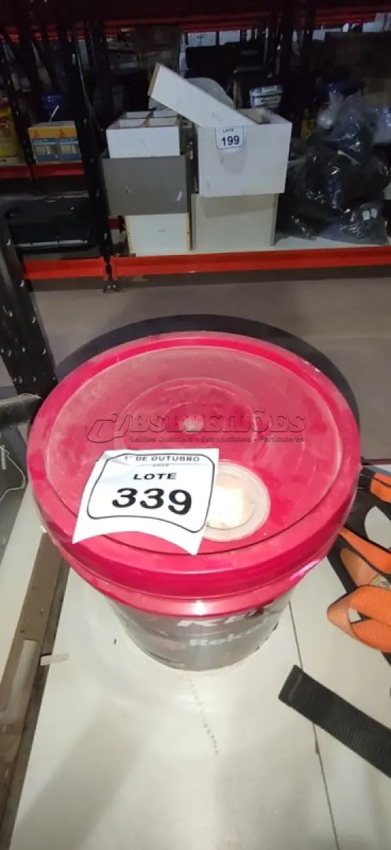LOTE 339 - 01 BALDE DE TINTA ACRÍLICA SUPER PREMIUM NA COR BASE INTENSA SEMIBRILHO DE 16L MARCA RENNER. (NO ESTADO) ATENÇÃO! FAZER A VISITAÇÃO ANTES DE ARREMATAR, NÃO SABEMOS SE FUNCIONA, LEILÃO NÃO TEM GARANTIA E NEM DEVOLUÇÃO, SUJEITO A POSSÍVEIS AVARIAS VISÍVEIS/OCULTAS E/OU AUSÊNCIA DE COMPONENTES.