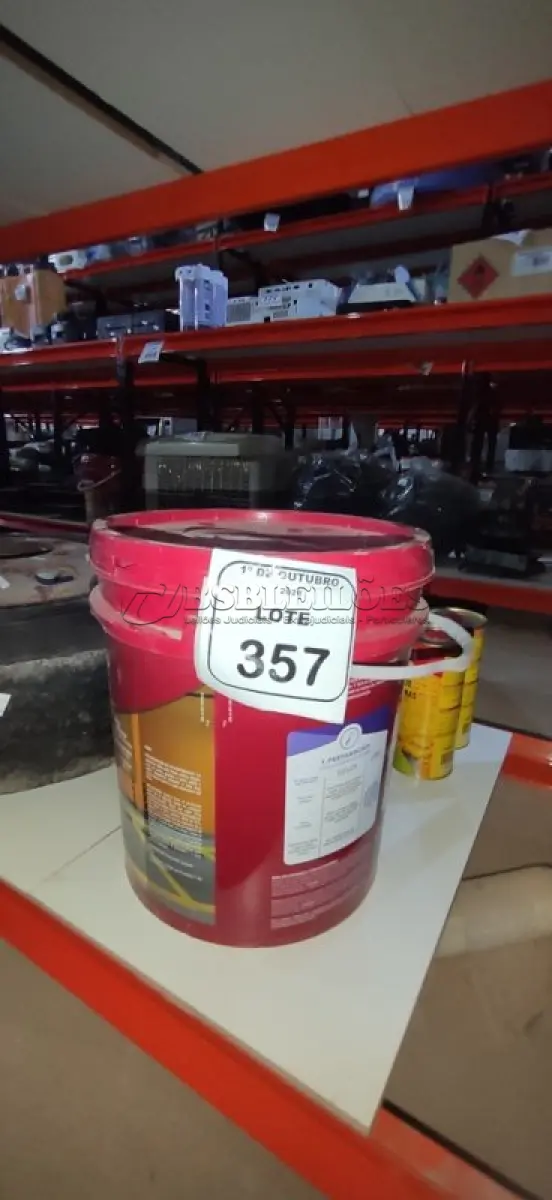 LOTE 357 - 01 BALDE DE TINTA DE PISOS ACRÍLICO PREMIUM NA COR VERMELHO SEGURANÇA FOSCO 18L MARCA RENNER. (NO ESTADO) ATENÇÃO! FAZER A VISITAÇÃO ANTES DE ARREMATAR, NÃO SABEMOS SE FUNCIONA, LEILÃO NÃO TEM GARANTIA E NEM DEVOLUÇÃO, SUJEITO A POSSÍVEIS AVARIAS VISÍVEIS/OCULTAS E/OU AUSÊNCIA DE COMPONENTES.