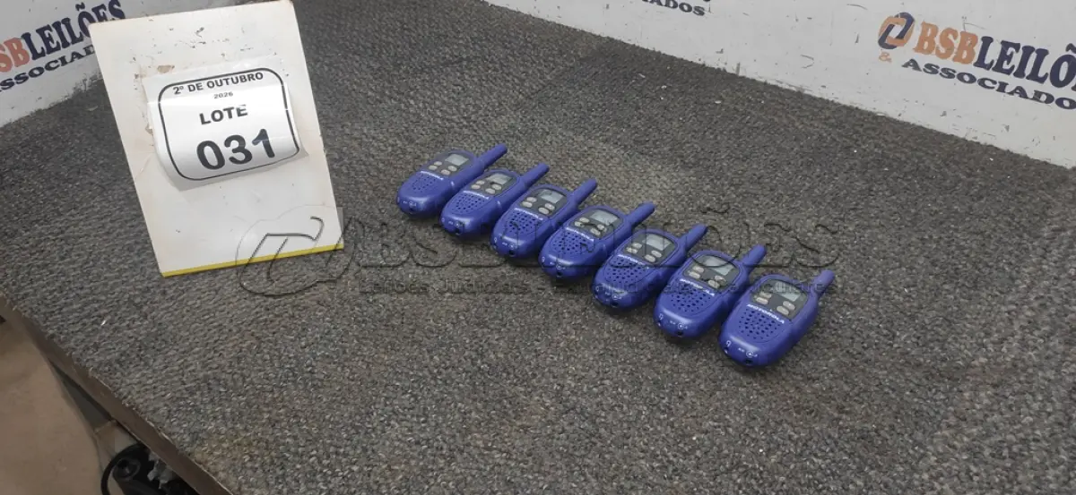LOTE 031 - 07 RÁDIOS COMUNICADORES. (NO ESTADO) ATENÇÃO! FAZER A VISITAÇÃO ANTES DE ARREMATAR, NÃO SABEMOS SE FUNCIONA, LEILÃO NÃO TEM GARANTIA E NEM DEVOLUÇÃO, SUJEITO A POSSÍVEIS AVARIAS VISÍVEIS/OCULTAS E/OU AUSÊNCIA DE COMPONENTES.