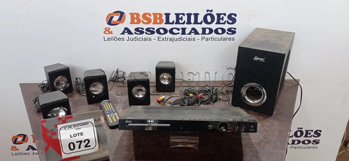 LOTE 072 - 01 HOME THEATER COM 06 CAIXAS MODELO HT-726 MARCA LENOXX. (NO ESTADO) ATENÇÃO! FAZER A VISITAÇÃO ANTES DE ARREMATAR, NÃO SABEMOS SE FUNCIONA, LEILÃO NÃO TEM GARANTIA E NEM DEVOLUÇÃO, SUJEITO A POSSÍVEIS AVARIAS VISÍVEIS/OCULTAS E/OU AUSÊNCIA DE COMPONENTES.