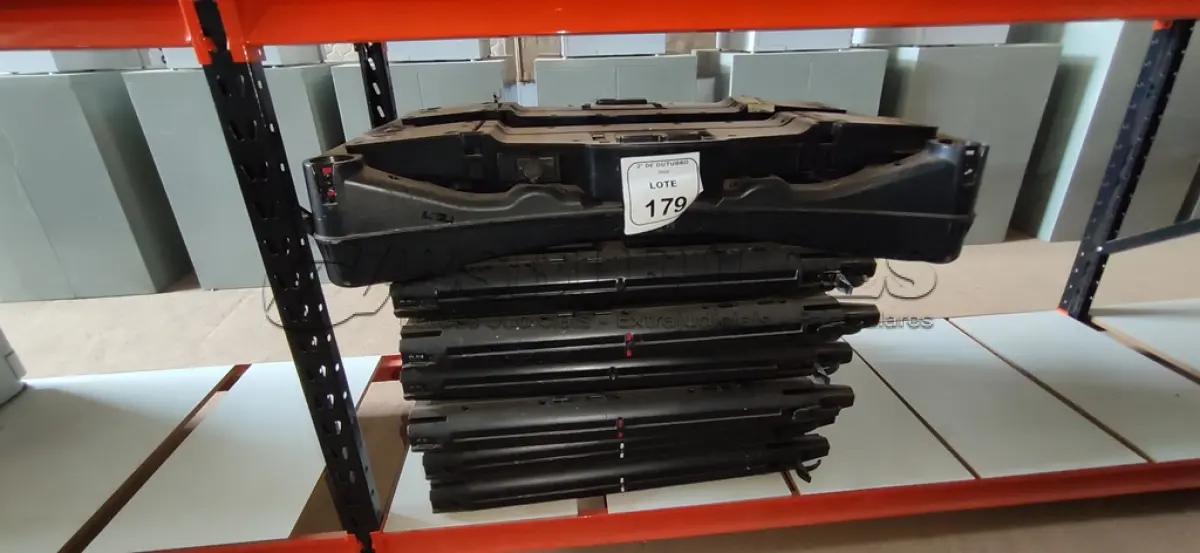 LOTE 179 - 01 PORTAL DETECTOR DE METAL PORTÁTIL. (NO ESTADO) ATENÇÃO! FAZER A VISITAÇÃO ANTES DE ARREMATAR, NÃO SABEMOS SE FUNCIONA, LEILÃO NÃO TEM GARANTIA E NEM DEVOLUÇÃO, SUJEITO A POSSÍVEIS AVARIAS VISÍVEIS/OCULTAS E/OU AUSÊNCIA DE COMPONENTES.