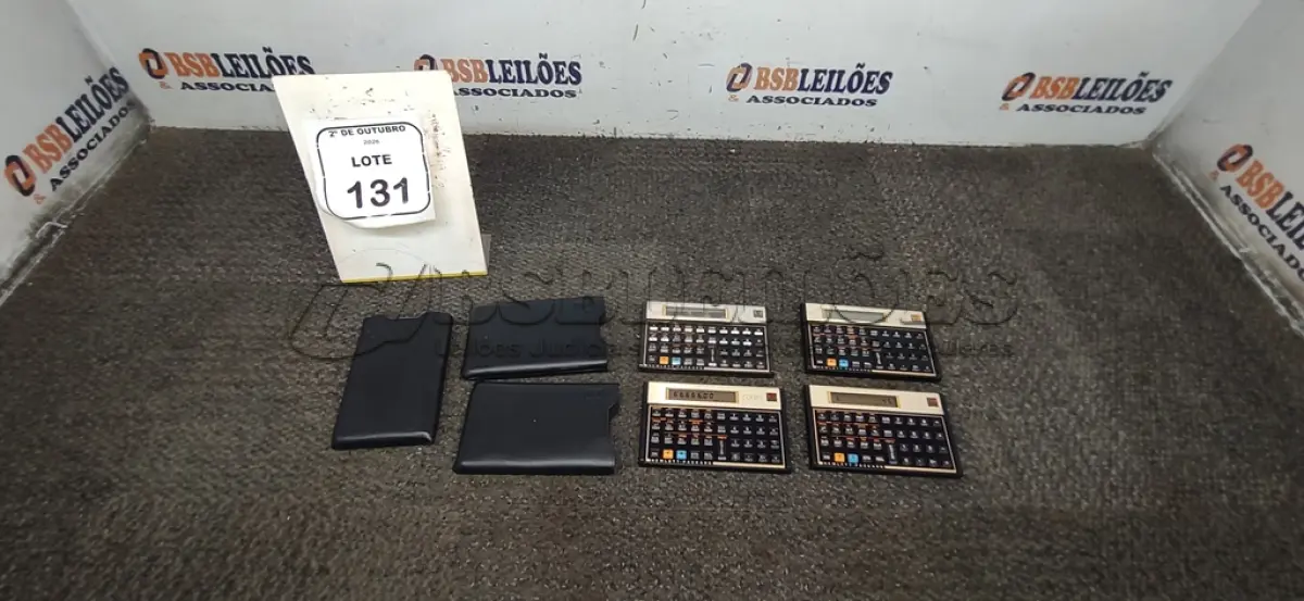 LOTE 131 - 04 CALCULADORAS FINANCEIRAS MODELO 12C GOLD MARCA HP. (NO ESTADO) ATENÇÃO! FAZER A VISITAÇÃO ANTES DE ARREMATAR, NÃO SABEMOS SE FUNCIONA, LEILÃO NÃO TEM GARANTIA E NEM DEVOLUÇÃO, SUJEITO A POSSÍVEIS AVARIAS VISÍVEIS/OCULTAS E/OU AUSÊNCIA DE COMPONENTES.