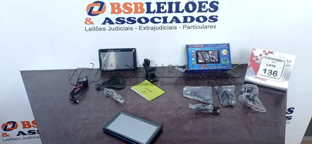 LOTE 136 - 02 GPS MARCA FOSTON. (NO ESTADO) ATENÇÃO! FAZER A VISITAÇÃO ANTES DE ARREMATAR, NÃO SABEMOS SE FUNCIONA, LEILÃO NÃO TEM GARANTIA E NEM DEVOLUÇÃO, SUJEITO A POSSÍVEIS AVARIAS VISÍVEIS/OCULTAS E/OU AUSÊNCIA DE COMPONENTES.
