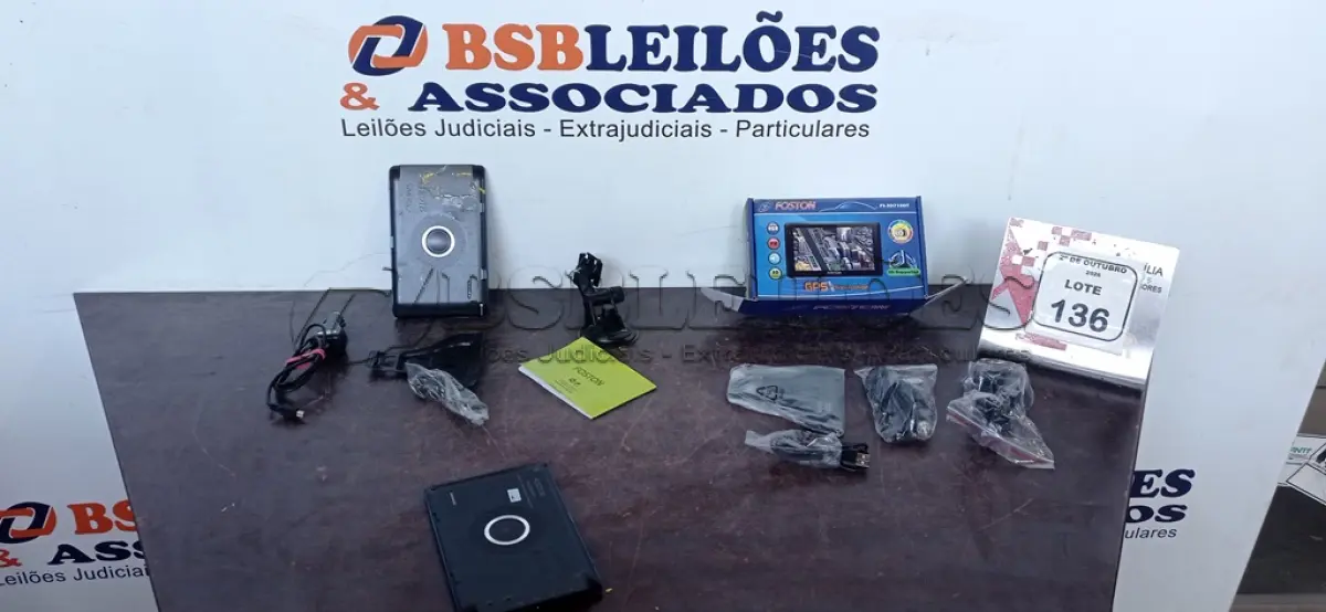 LOTE 136 - 02 GPS MARCA FOSTON. (NO ESTADO) ATENÇÃO! FAZER A VISITAÇÃO ANTES DE ARREMATAR, NÃO SABEMOS SE FUNCIONA, LEILÃO NÃO TEM GARANTIA E NEM DEVOLUÇÃO, SUJEITO A POSSÍVEIS AVARIAS VISÍVEIS/OCULTAS E/OU AUSÊNCIA DE COMPONENTES.