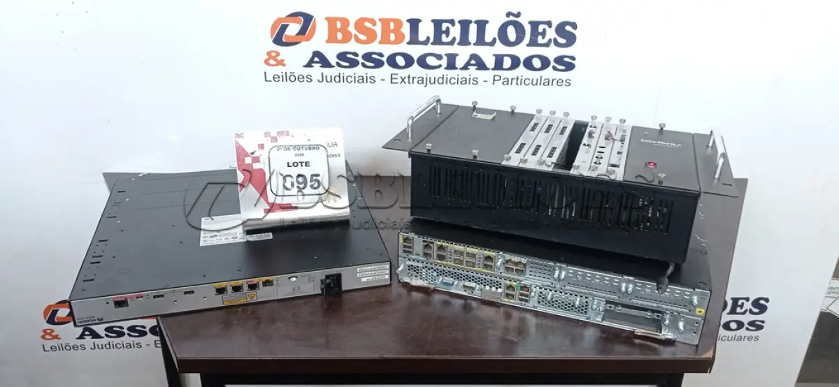 LOTE 095 - 01 CENTRAL TELEFÔNICA MODELO IMPACTA 140R MARCA INTELBRAS, 01 ROTEADOR MODELO 4400 SERIES MARCA CISCO E 01 SWITCH. (NO ESTADO) ATENÇÃO! FAZER A VISITAÇÃO ANTES DE ARREMATAR, NÃO SABEMOS SE FUNCIONA, LEILÃO NÃO TEM GARANTIA E NEM DEVOLUÇÃO, SUJEITO A POSSÍVEIS AVARIAS VISÍVEIS/OCULTAS E/OU AUSÊNCIA DE COMPONENTES.