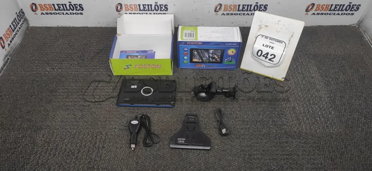 LOTE 042 - 02 GPS MARCA FOSTON. (NO ESTADO) ATENÇÃO! FAZER A VISITAÇÃO ANTES DE ARREMATAR, NÃO SABEMOS SE FUNCIONA, LEILÃO NÃO TEM GARANTIA E NEM DEVOLUÇÃO, SUJEITO A POSSÍVEIS AVARIAS VISÍVEIS/OCULTAS E/OU AUSÊNCIA DE COMPONENTES.