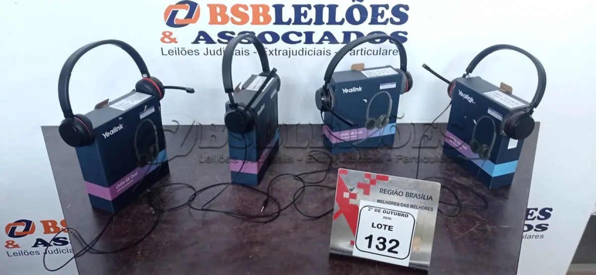 LOTE 132 - 04 HEADSETS MARCA YEALINK. (NO ESTADO) ATENÇÃO! FAZER A VISITAÇÃO ANTES DE ARREMATAR, NÃO SABEMOS SE FUNCIONA, LEILÃO NÃO TEM GARANTIA E NEM DEVOLUÇÃO, SUJEITO A POSSÍVEIS AVARIAS VISÍVEIS/OCULTAS E/OU AUSÊNCIA DE COMPONENTES.