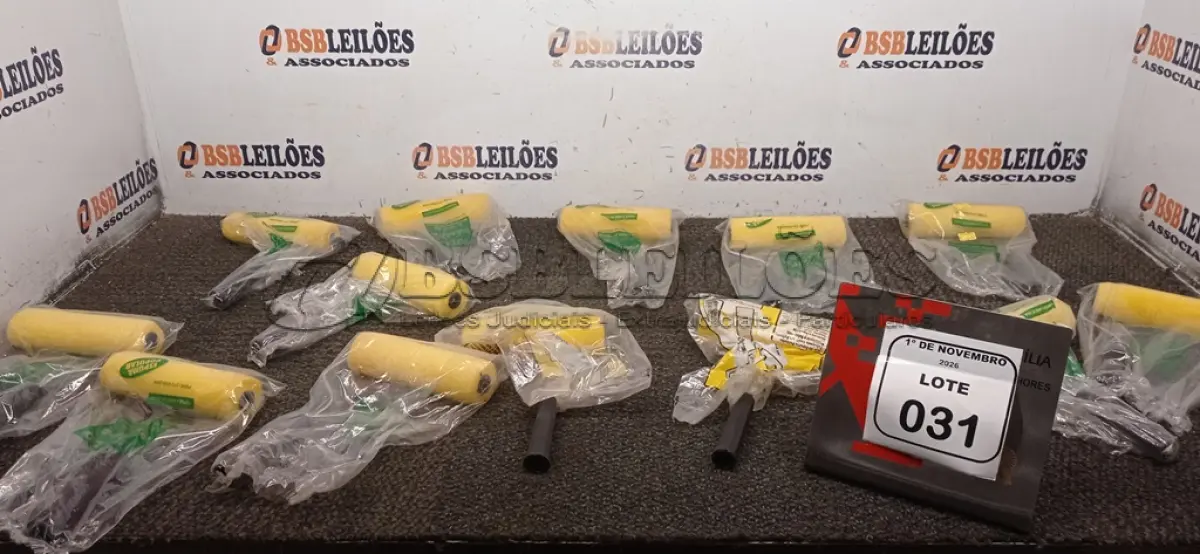 LOTE 031 - 13 ROLOS DE ESPUMA DE 15 CM. (NO ESTADO) ATENÇÃO! FAZER A VISITAÇÃO ANTES DE ARREMATAR, NÃO SABEMOS SE FUNCIONA, LEILÃO NÃO TEM GARANTIA E NEM DEVOLUÇÃO, SUJEITO A POSSÍVEIS AVARIAS VISÍVEIS/OCULTAS E/OU AUSÊNCIA DE COMPONENTES.