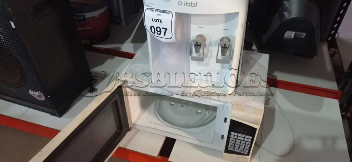 LOTE 097 - 01 PURIFICADOR DE ÁGUA MARCA IBBL E 01 MICRO-ONDAS. (NO ESTADO) ATENÇÃO! FAZER A VISITAÇÃO ANTES DE ARREMATAR, NÃO SABEMOS SE FUNCIONA, LEILÃO NÃO TEM GARANTIA E NEM DEVOLUÇÃO, SUJEITO A POSSÍVEIS AVARIAS VISÍVEIS/OCULTAS E/OU AUSÊNCIA DE COMPONENTES.