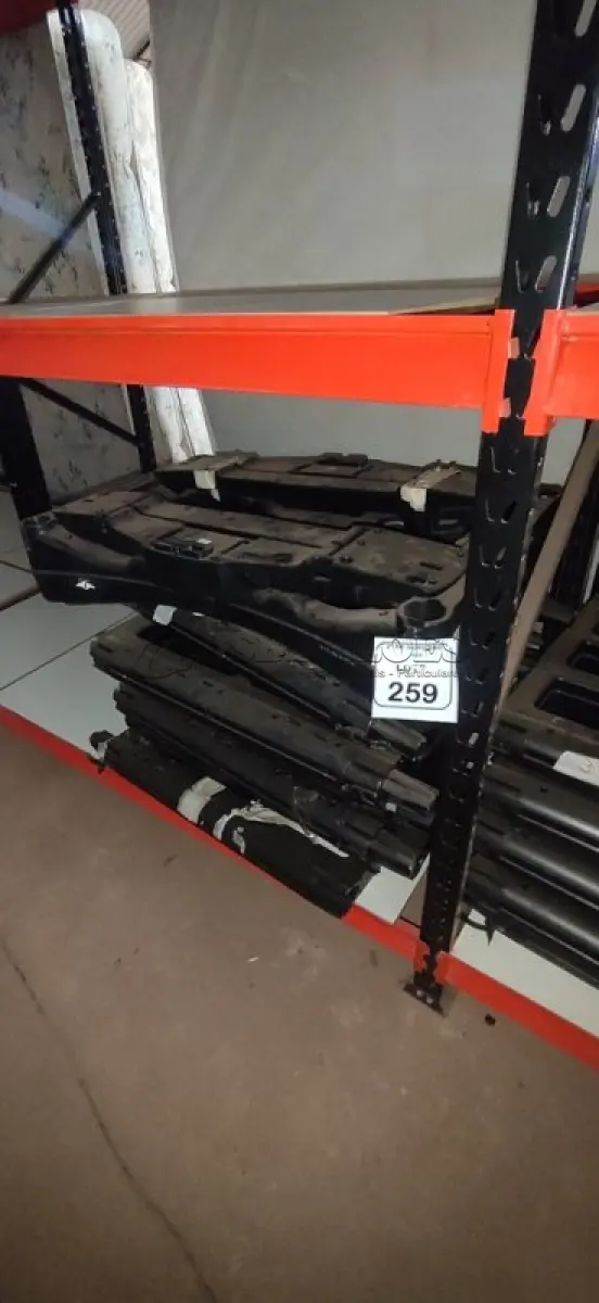 LOTE 259 - 01 PORTAL DETECTOR DE METAL PORTÁTIL. (NO ESTADO) ATENÇÃO! FAZER A VISITAÇÃO ANTES DE ARREMATAR, NÃO SABEMOS SE FUNCIONA, LEILÃO NÃO TEM GARANTIA E NEM DEVOLUÇÃO, SUJEITO A POSSÍVEIS AVARIAS VISÍVEIS/OCULTAS E/OU AUSÊNCIA DE COMPONENTES.