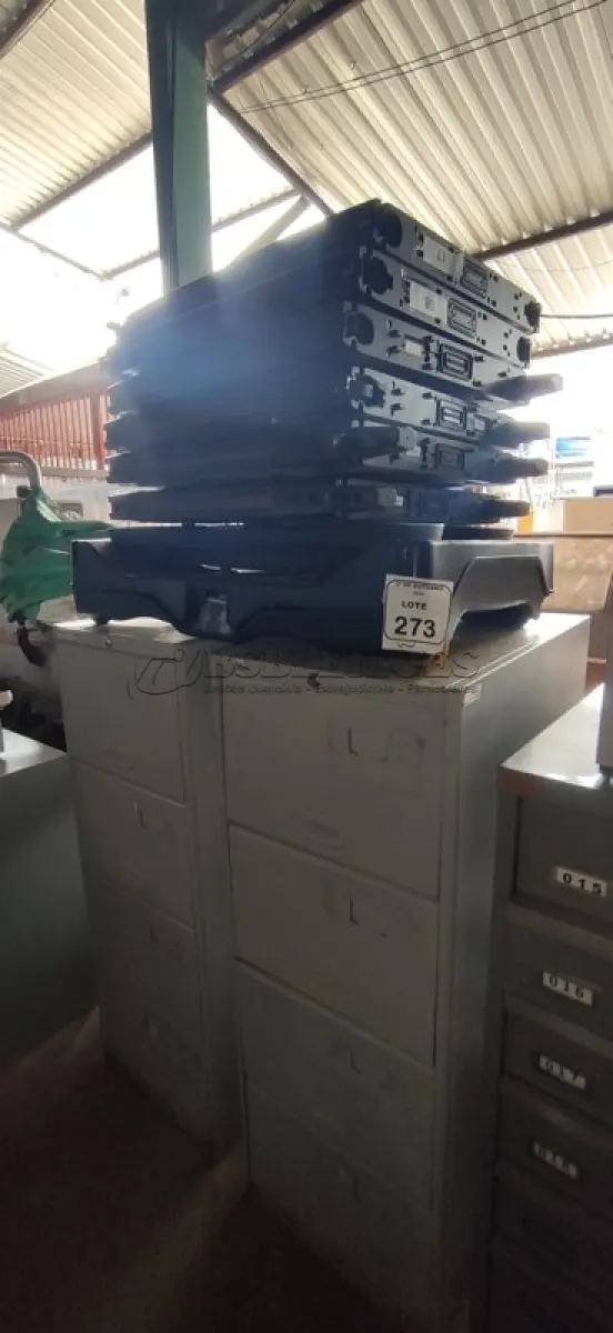 LOTE 273 - 01 PORTAL DETECTOR DE METAL PORTÁTIL E 02 ARQUIVOS DE AÇO COM 04 PORTAS. (NO ESTADO) ATENÇÃO! FAZER A VISITAÇÃO ANTES DE ARREMATAR, NÃO SABEMOS SE FUNCIONA, LEILÃO NÃO TEM GARANTIA E NEM DEVOLUÇÃO, SUJEITO A POSSÍVEIS AVARIAS VISÍVEIS/OCULTAS E/OU AUSÊNCIA DE COMPONENTES.