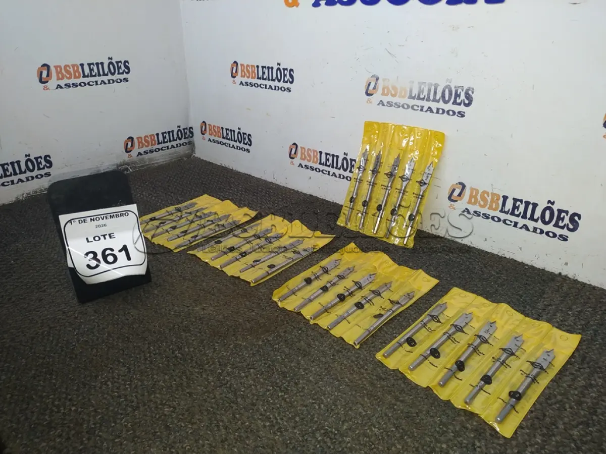 LOTE 361 - 05 JOGOS DE BROCA CHATA PARA MADEIRA COM 05 UNIDADES CADA DE MEDIDAS DIVERSAS MARCA BRASFORT. (NO ESTADO) ATENÇÃO! FAZER A VISITAÇÃO ANTES DE ARREMATAR, NÃO SABEMOS SE FUNCIONA, LEILÃO NÃO TEM GARANTIA E NEM DEVOLUÇÃO, SUJEITO A POSSÍVEIS AVARIAS VISÍVEIS/OCULTAS E/OU AUSÊNCIA DE COMPONENTES.