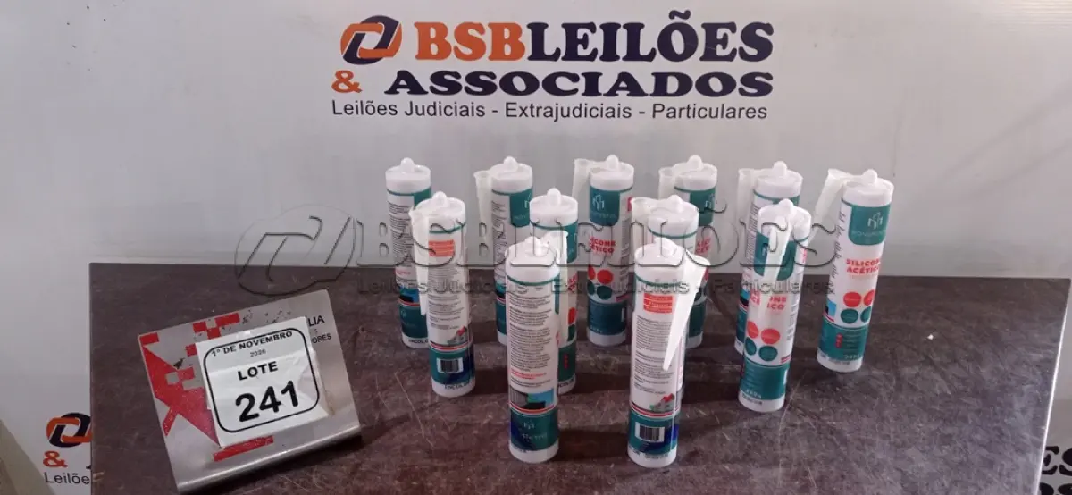 LOTE 241 - 12 UNIDADES DE SILICONE ACÉTICO INCOLOR DE 240G CADA MARCA MONUMENTAL. (NO ESTADO) ATENÇÃO! FAZER A VISITAÇÃO ANTES DE ARREMATAR, NÃO SABEMOS SE FUNCIONA, LEILÃO NÃO TEM GARANTIA E NEM DEVOLUÇÃO, SUJEITO A POSSÍVEIS AVARIAS VISÍVEIS/OCULTAS E/OU AUSÊNCIA DE COMPONENTES.
