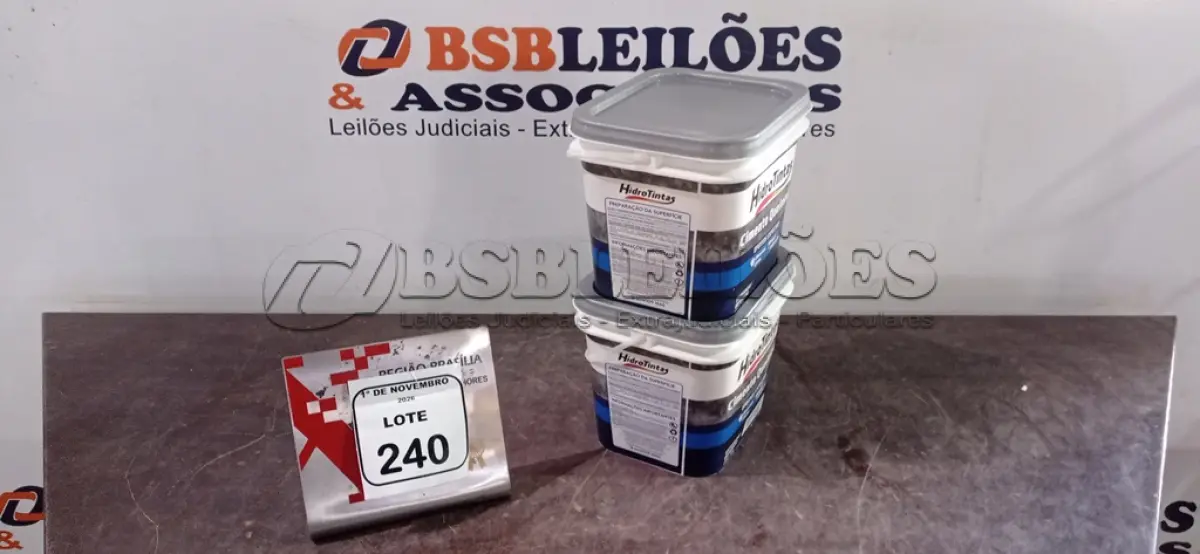 LOTE 240 - 02 BALDES DE CIMENTO QUEIMADO NA COR BRONZE REQUINTE DE 4KG CADA MARCA HIDRO TINTAS. (NO ESTADO) ATENÇÃO! FAZER A VISITAÇÃO ANTES DE ARREMATAR, NÃO SABEMOS SE FUNCIONA, LEILÃO NÃO TEM GARANTIA E NEM DEVOLUÇÃO, SUJEITO A POSSÍVEIS AVARIAS VISÍVEIS/OCULTAS E/OU AUSÊNCIA DE COMPONENTES.