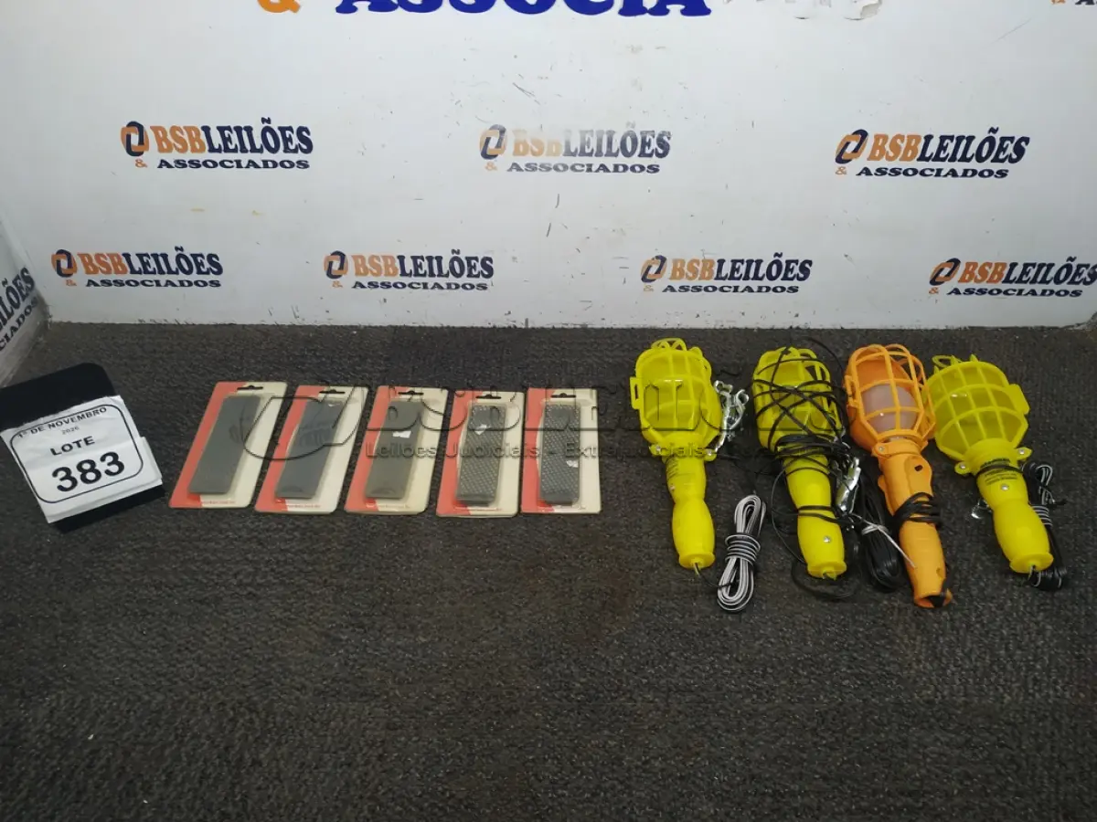 LOTE 383 - 05 LÂMINAS PARA GROSA E 03 PENDENTES COM GRADE. (NO ESTADO) ATENÇÃO! FAZER A VISITAÇÃO ANTES DE ARREMATAR, NÃO SABEMOS SE FUNCIONA, LEILÃO NÃO TEM GARANTIA E NEM DEVOLUÇÃO, SUJEITO A POSSÍVEIS AVARIAS VISÍVEIS/OCULTAS E/OU AUSÊNCIA DE COMPONENTES.