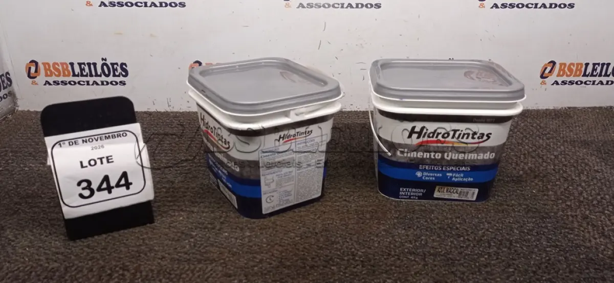 LOTE 344 - 02 BALDES DE CIMENTO QUEIMADO NA COR BRONZE REQUINTE DE 4KG CADA MARCA HIDRO TINTAS. (NO ESTADO) ATENÇÃO! FAZER A VISITAÇÃO ANTES DE ARREMATAR, NÃO SABEMOS SE FUNCIONA, LEILÃO NÃO TEM GARANTIA E NEM DEVOLUÇÃO, SUJEITO A POSSÍVEIS AVARIAS VISÍVEIS/OCULTAS E/OU AUSÊNCIA DE COMPONENTES.