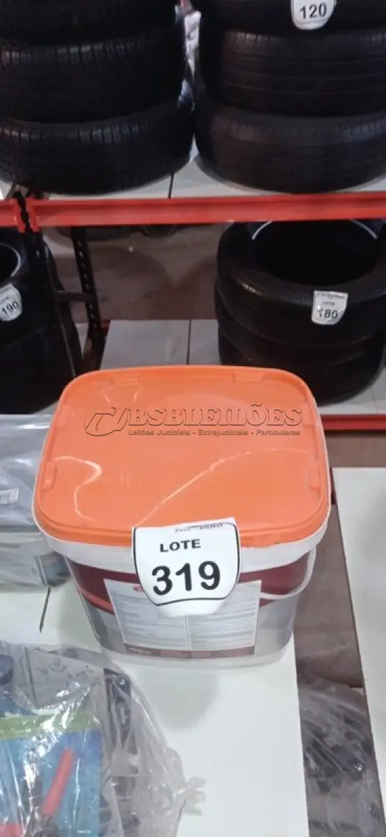 LOTE 319 - 01 BALDE DE TINTA ECONÔMICA NA COR BRANCO NEVE DE 16L MARCA RENOCRIL. (NO ESTADO) ATENÇÃO! FAZER A VISITAÇÃO ANTES DE ARREMATAR, NÃO SABEMOS SE FUNCIONA, LEILÃO NÃO TEM GARANTIA E NEM DEVOLUÇÃO, SUJEITO A POSSÍVEIS AVARIAS VISÍVEIS/OCULTAS E/OU AUSÊNCIA DE COMPONENTES.