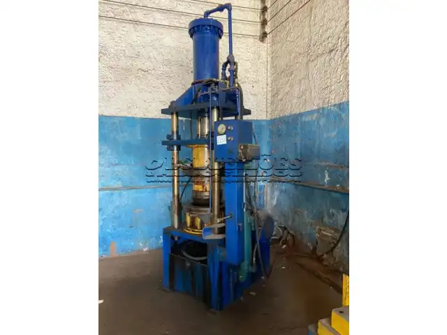 LEILÃO MÁQUINAS DE FÁBRICA DE LIXEIRAS DE CHAPA DE AÇO E OUTROS