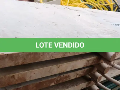 LOTE 011 - 04 PAINÉIS DE FERRO NA COR BRANCA. (NO ESTADO)