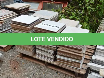 LOTE 028 - 01 PALETE CONTENDO CERÂMICAS DIVERSAS. (NO ESTADO)