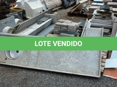 LOTE 029 - 02 PIAS EM GRANITOS E PEDRAS EM GRANITO DIVERSOS TAMANHOS. (NO ESTADO)