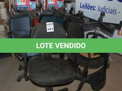 LOTE 001 - 07 CADEIRAS COM BASE GIRATÓRIA. (NO ESTADO)