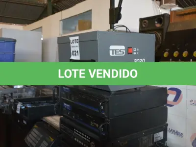 LOTE 021 - 03 DIGITAL VÍDEO RECORD 02 AMPLIFICADORES MARCA UNIC E UM RETO PROJETOR.(NO ESTADO) 