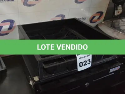 LOTE 023 - 02 CAIXAS REGISTRADORAS SENDO UMA INCOMPLETA.(NO ESTADO)